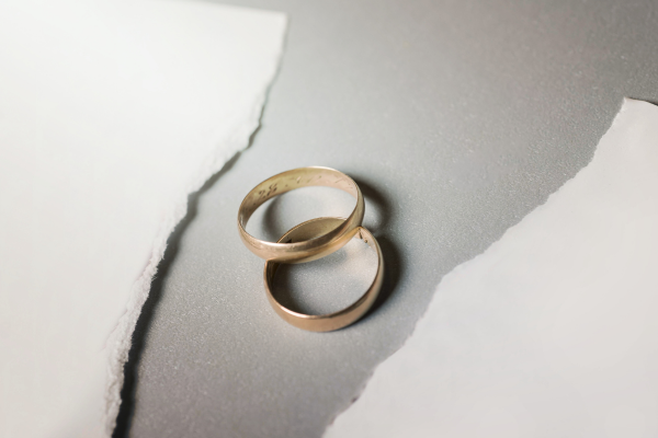 How to Choose Between Legal Separation and Divorce